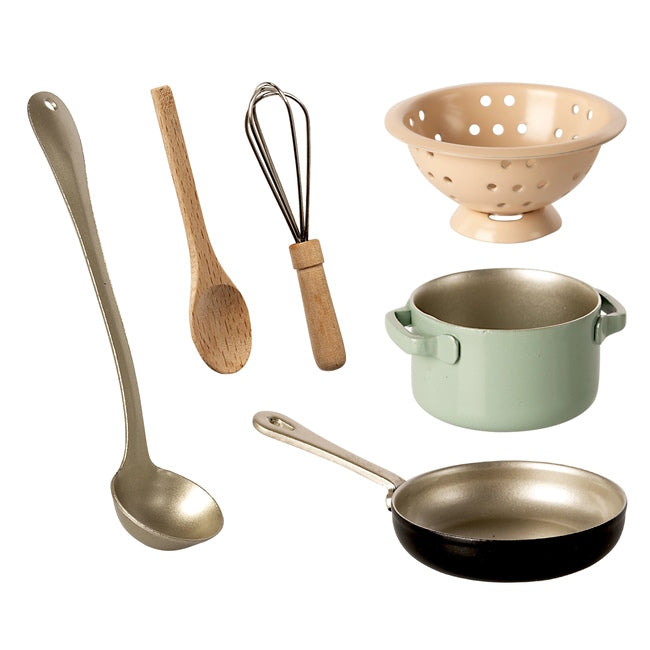 Maileg | Miniature Cooking Set at Milk Tooth