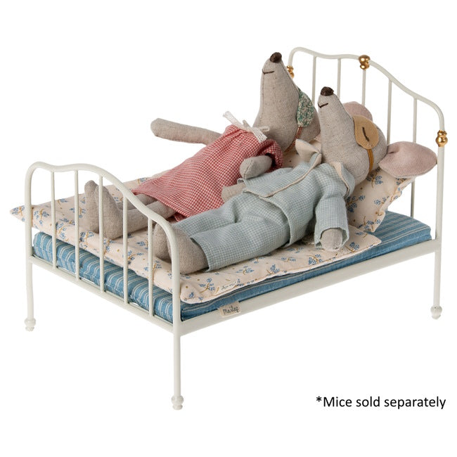 Maileg | Mouse Vintage Double Bed Off-White at Milk Tooth