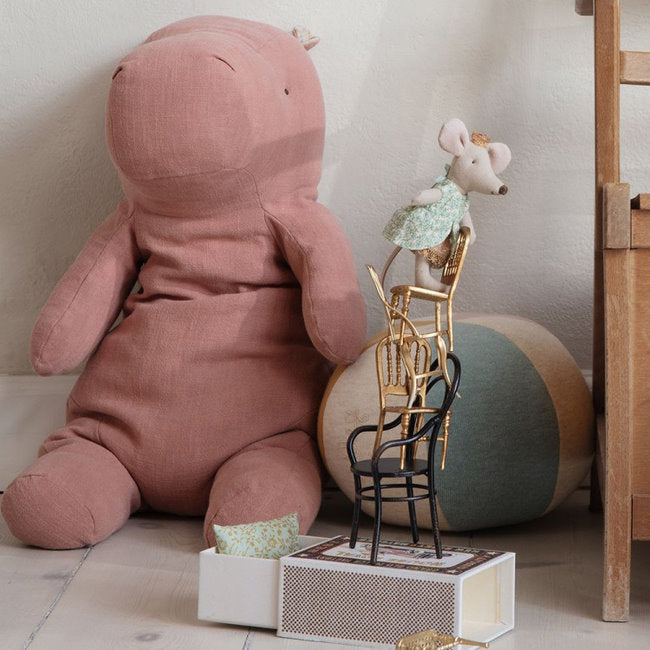 Maileg | Chair Mouse Gold at Milk Tooth