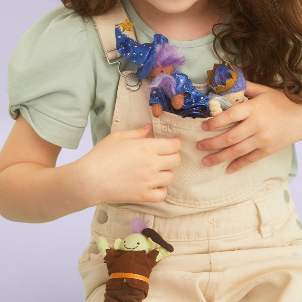 Olli Ella | Holdie Folk | Wulfric the Wizard at Milk Tooth