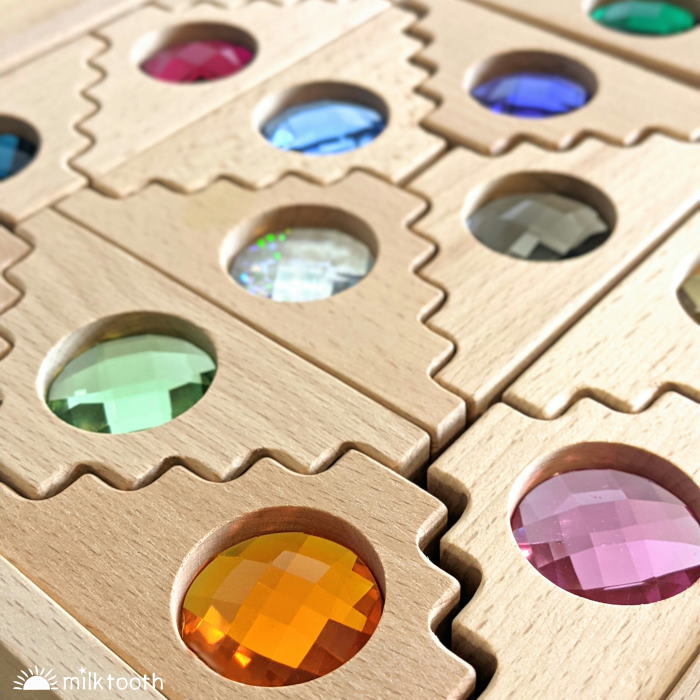 Papoose | Dutch Step Gables | 16 Blocks with Tray