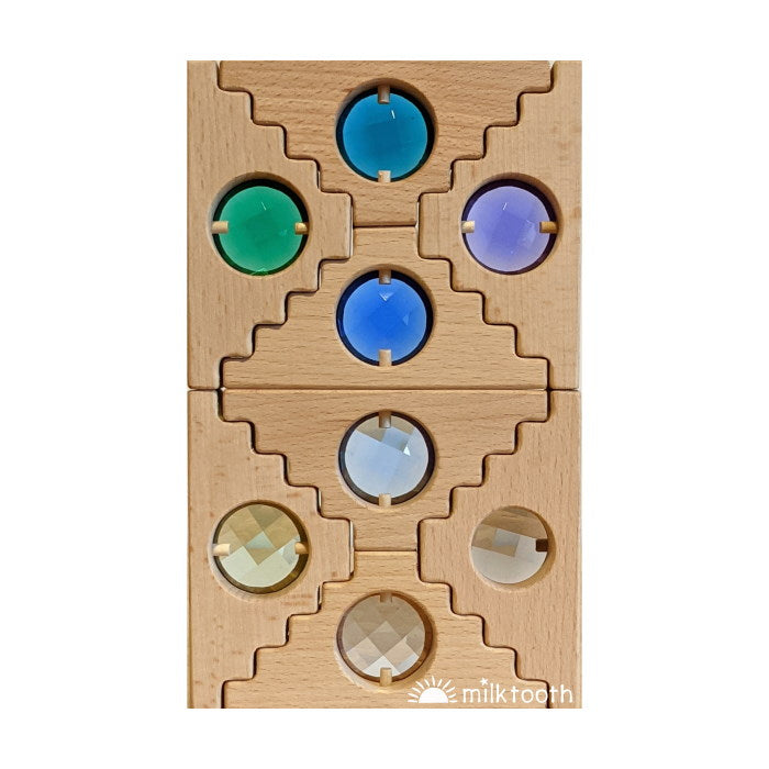 Papoose | Dutch Step Gables | 8 Cool Windows