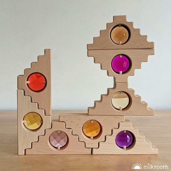 Papoose | Dutch Step Gables | 16 Windows with Tray