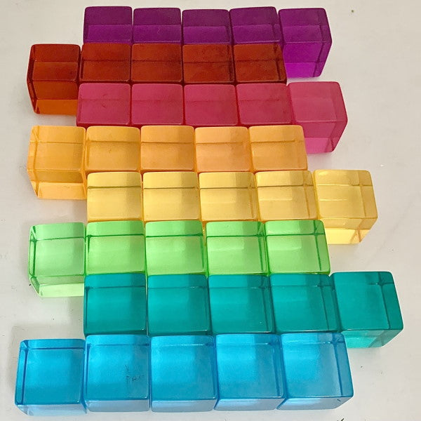 Papoose | Lucite Cubes 40 Bright Blocks with Tray
