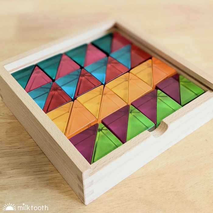 © Milk Tooth Papoose | Lucite Small Triangles | 32 Pieces with Tray