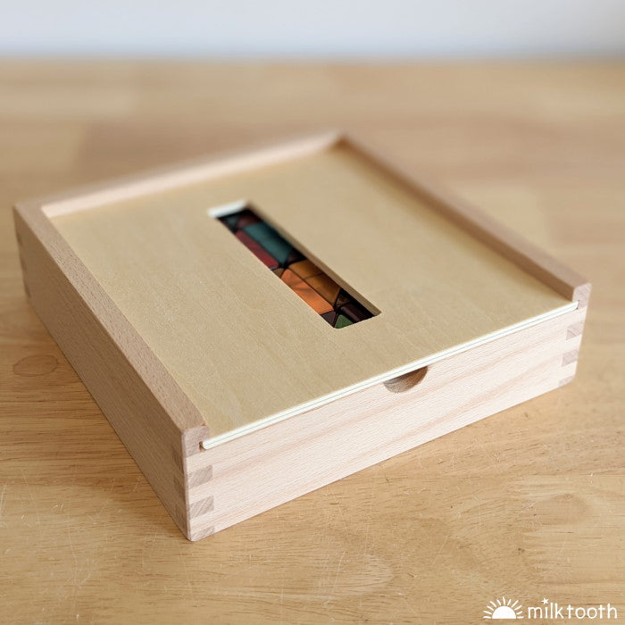 © Milk Tooth Papoose | Lucite Small Triangles | 32 Pieces with Tray