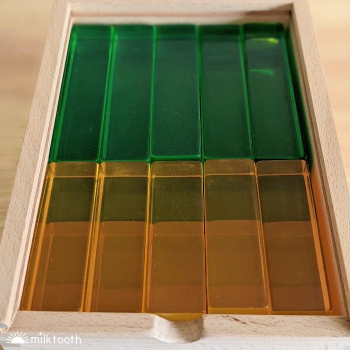 Papoose | Lucite Stepped Rods | 35 Pieces with Tray at Milk Tooth