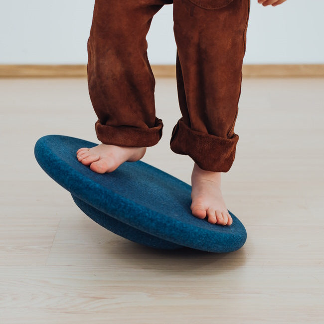 Stapelstein | Balance Board Dark Blue at Milk Tooth