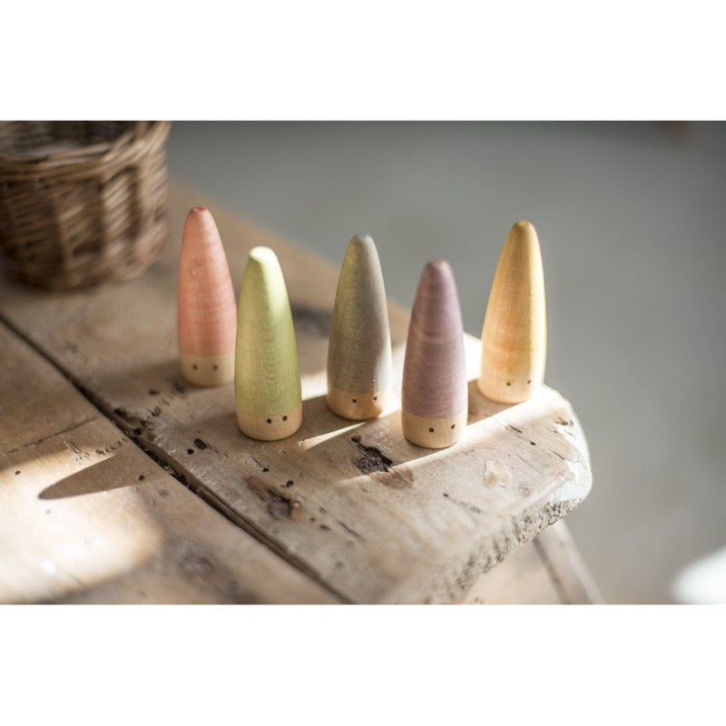 Grapat | 18 Palos | Wooden sticks cone shaped people