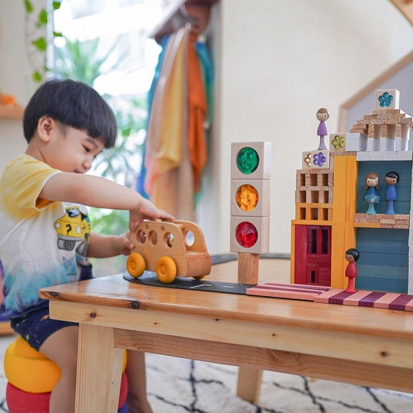 © kissenwonderlad for Milk Tooth Grimm&#39;s Natural Bus